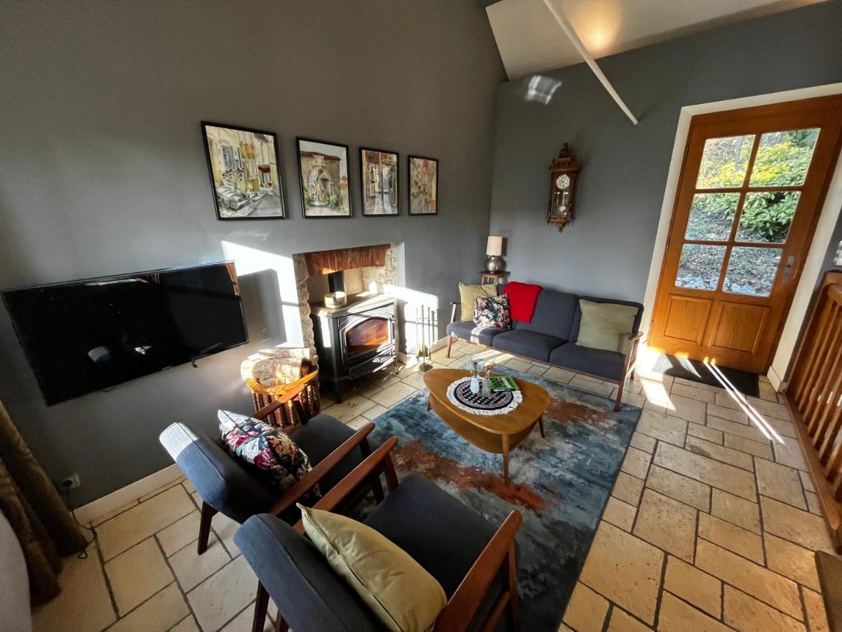 Charming Cottage In Chateau Les Roches Gardens Mont-Saint-Jean  エクステリア 写真